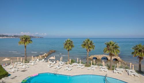 Two-Bedroom Apartment with Sea View (4 Adults)