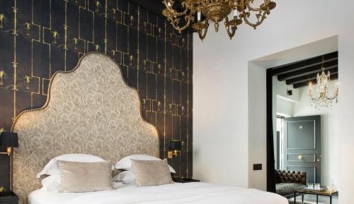 Junior Suite with Balcony