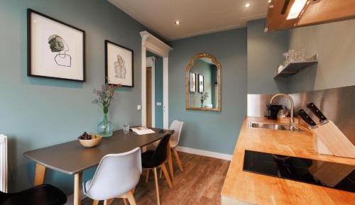 Village View Apartment