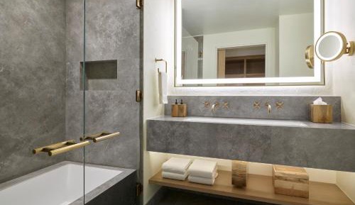 Grand Deluxe Queen Room with Two Queen Beds