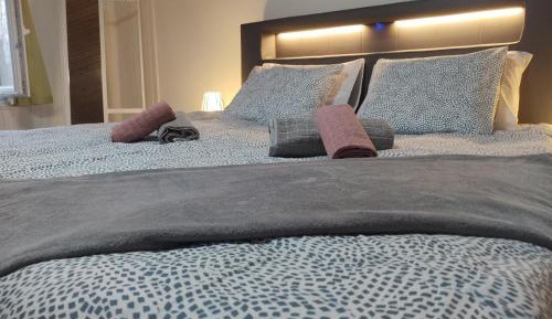 One Bedroom Apartment