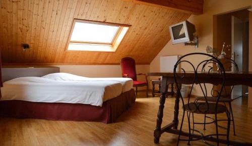 Standard Double Room with Bath