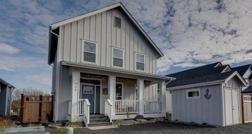 Three-Bedroom Holiday Home 