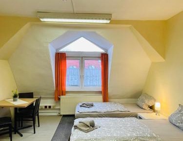 Basic Triple Room with Shared Bathroom