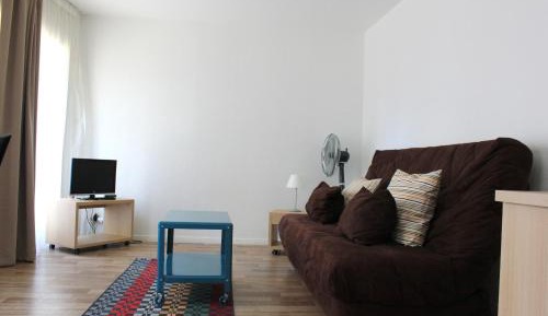 Studio (2 Adults)