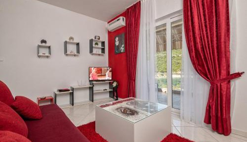 One Bedroom Apartment with Balcony