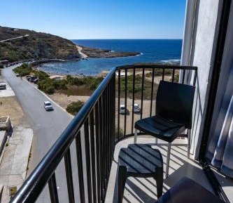 Studio Apartment with Sea View