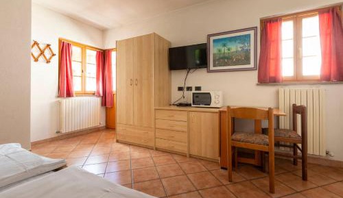 Studio (2 Adults)