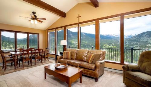 Four-Bedroom Holiday Home