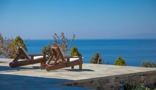 Two-Bedroom Apartment with Terrace and Sea View