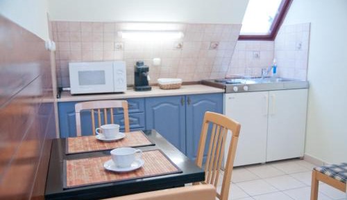 Two-Bedroom Apartment - Attic (4 Adults)