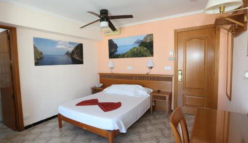 Standard Queen Room
