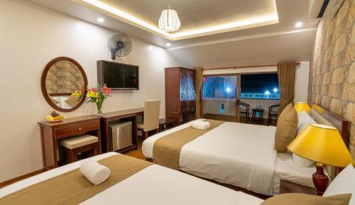 Deluxe Triple Room  with Balcony