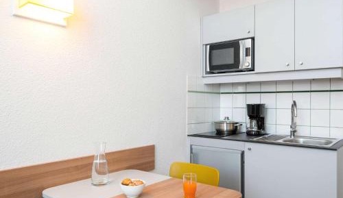 Studio (4 Adults)