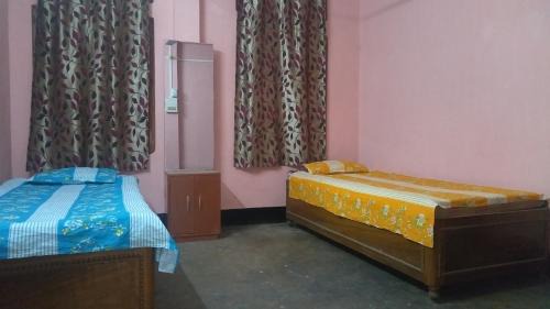 Apartment With Shared Bathroom