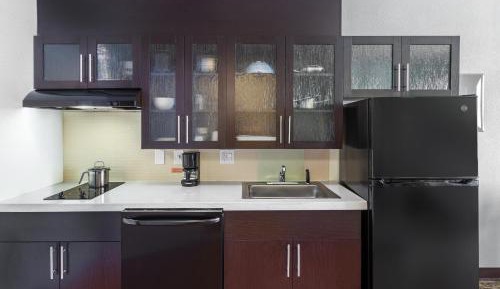 Queen Studio Suite with Two Queen Beds and Full Kitchen