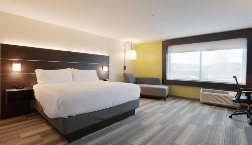 King Room - Hearing Accessible - Non-Smoking