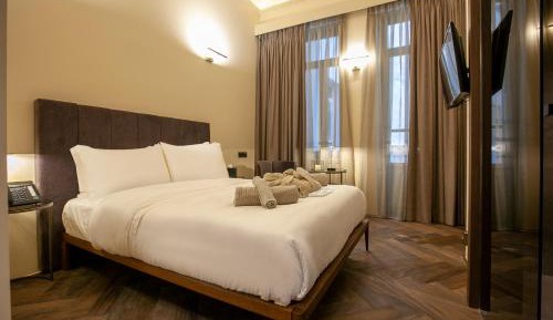 Standard Athenian Room