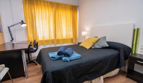 Three-Bedroom Apartment - Calle Recogidas 49