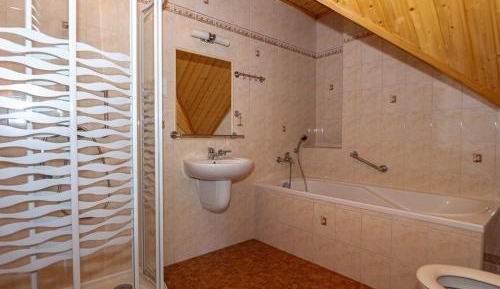 Studio (2 Adults)