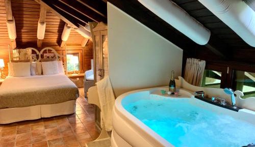 Double Room with Whirlpool