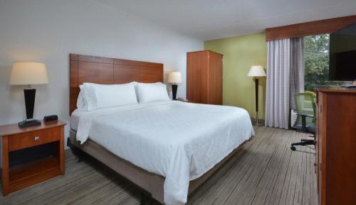 Standard King Room