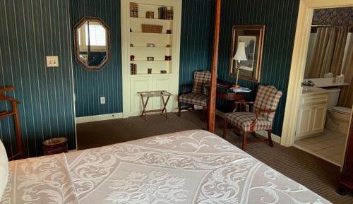 Standard Queen Room