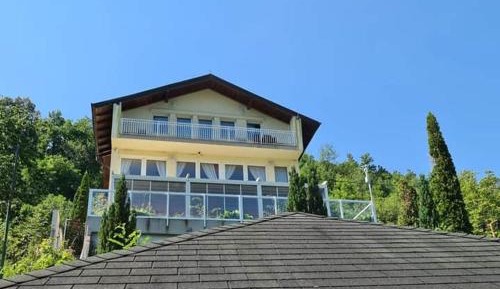 Junior Suite with Lake View