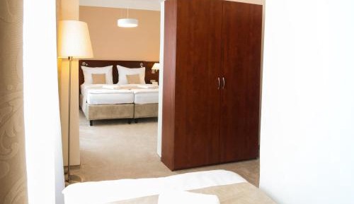 Economy Triple Room