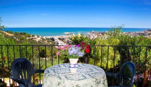 Two-Bedroom Apartment with Sea View