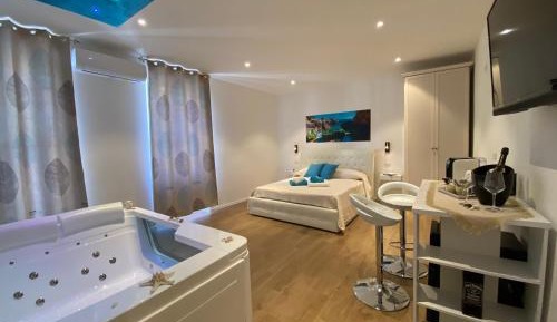 King Room with Spa Bath