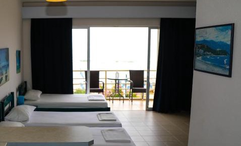 Standard Triple Room with Sea View
