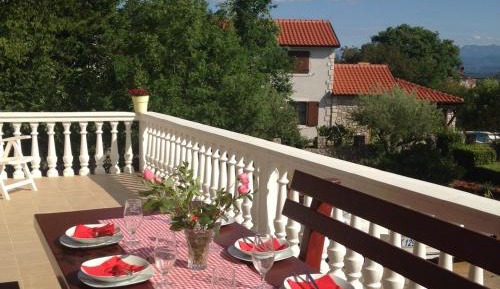 Three-Bedroom Premium Apartment with Balcony