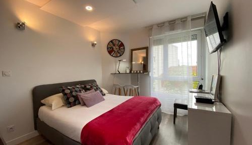 Studio Apartment