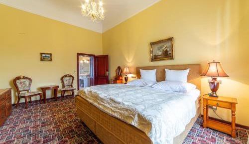 One-Bedroom Suite (2 Adults)