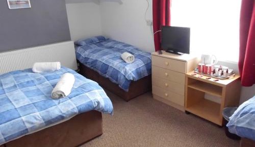 Family Room (2 Adults + 2 Children)