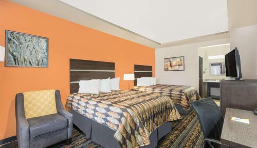 Deluxe Queen Studio with Two Queen Beds - Non-Smoking