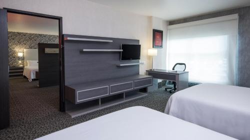 King Studio Suite City View