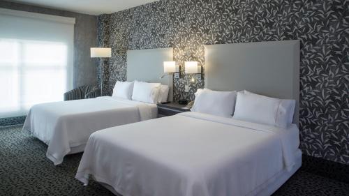 Studio Suite with Two Queen Beds