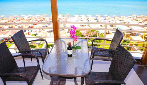 Deluxe Suite with Sea View