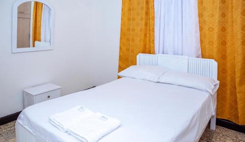 Double Room with Shared Bathroom