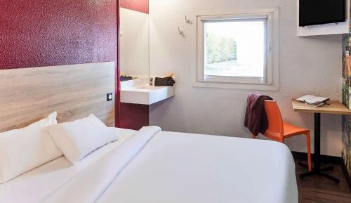 Tandem Room (2 Adults)