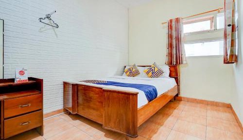 Double Room with Shared Bathroom