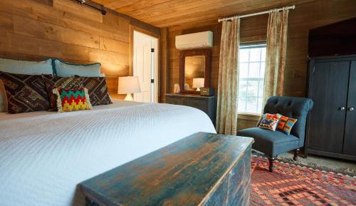 Standard King Room