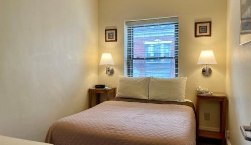 Single Room with Shared Bathroom