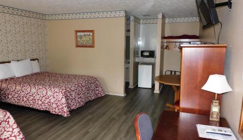 Queen Room with Two Queen Beds - Non-Smoking