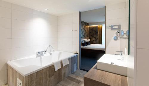 Silver Suite