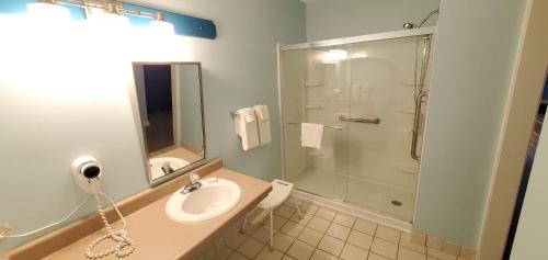 Queen Room - Disability Access