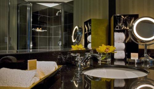 King Room with Accessible Tub - Disability Access
