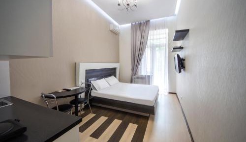 Modern Apartment with Balcony - Mykhailivs'ka St, 24V